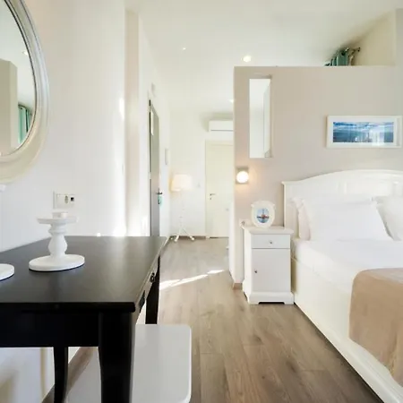 Konukevi Casa Del Porto 4*